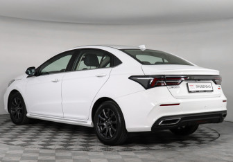Подержанный автомобиль Omoda S5 2024 года (7 фото)