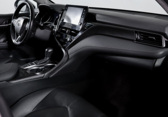 Подержанный автомобиль Toyota Camry Sedan 2021 года (9 фото)
