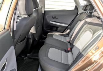 Подержанный автомобиль Kia Ceed Hatchback 2017 года (12 фото)