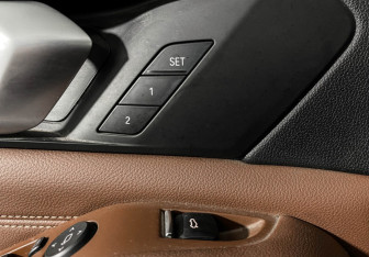 Подержанный автомобиль BMW X5 2019 года (18 фото)