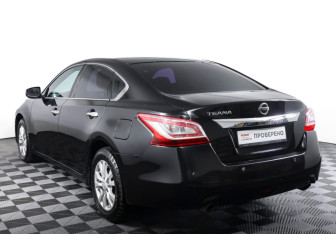 Подержанный автомобиль Nissan Teana 2014 года (7 фото)