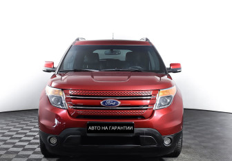 Подержанный автомобиль Ford Explorer 2012 года (2 фото)
