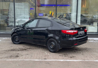Подержанный автомобиль Kia Rio Sedan 2014 года (6 фото)