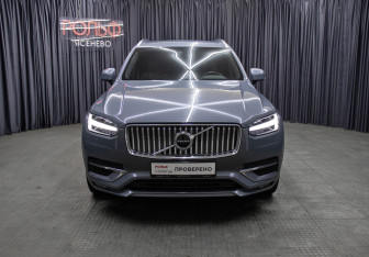 Подержанный автомобиль Volvo XC90 2020 года (2 фото)