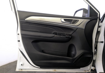 Подержанный автомобиль Haval M6 2024 года (19 фото)