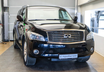 Подержанный автомобиль Infiniti QX80 2014 года (3 фото)