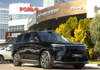Подержанный автомобиль Geely Monjaro 2024 года (2 фото)
