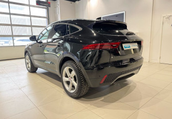 Подержанный автомобиль Jaguar E-Pace 2018 года (6 фото)