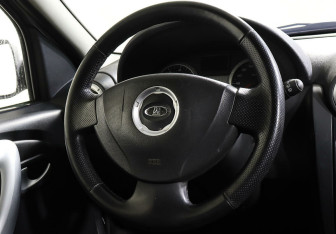 Подержанный автомобиль LADA (ВАЗ) Largus Wagon 2014 года (10 фото)