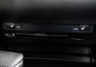 Подержанный автомобиль Lexus ES 2020 года (20 фото)