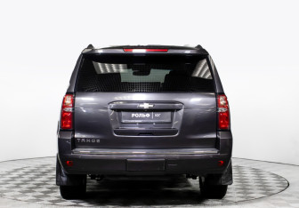 Подержанный автомобиль Chevrolet Tahoe 2016 года (7 фото)