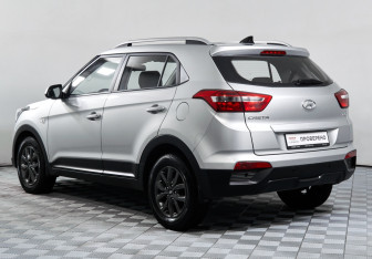 Подержанный автомобиль Hyundai Creta 2021 года (8 фото)