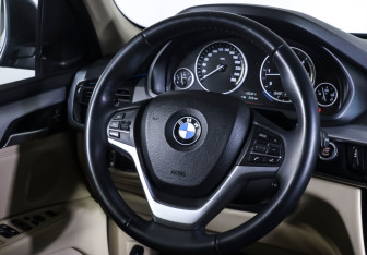 Подержанный автомобиль BMW X5 2014 года (13 фото)