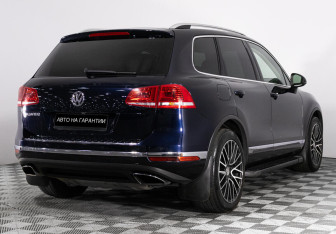 Подержанный автомобиль Volkswagen Touareg 2015 года (3 фото)