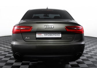 Подержанный автомобиль Audi A6 Sedan 2012 года (6 фото)