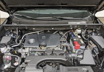 Подержанный автомобиль Toyota RAV4 2022 года (24 фото)