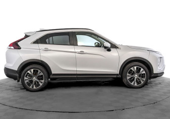 Подержанный автомобиль Mitsubishi Eclipse Cross 2021 года (4 фото)