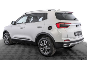 Подержанный автомобиль Chery Tiggo 4 2022 года (7 фото)