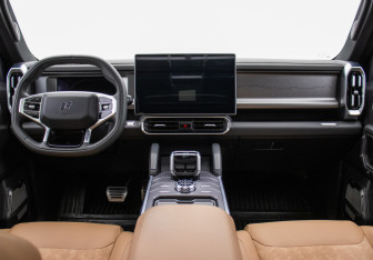 Подержанный автомобиль Jetour T2 2024 года (13 фото)