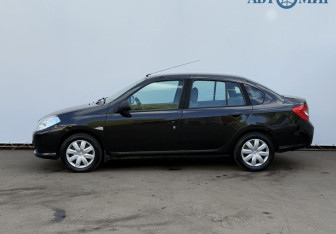 Подержанный автомобиль Renault Symbol 2008 года (8 фото)