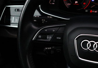 Подержанный автомобиль Audi Q8 2018 года (28 фото)