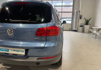 Подержанный автомобиль Volkswagen Tiguan 2011 года (7 фото)