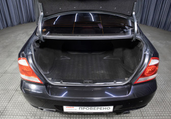 Подержанный автомобиль Nissan Almera Classic 2011 года (10 фото)