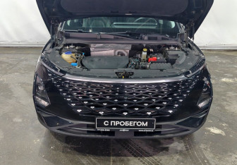 Подержанный автомобиль Omoda C5 2023 года (18 фото)