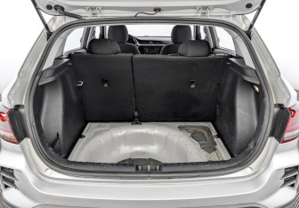 Подержанный автомобиль Kia Rio Hatchback 2021 года (10 фото)