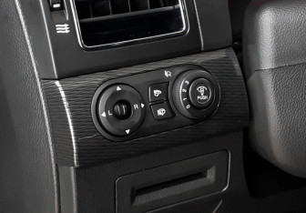 Подержанный автомобиль Chevrolet Captiva 2013 года (16 фото)