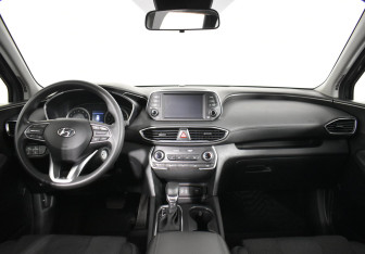 Подержанный автомобиль Hyundai Santa Fe 2019 года (9 фото)