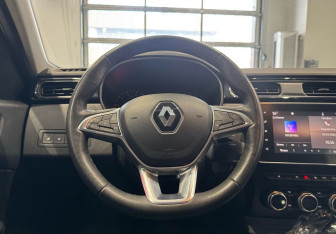 Подержанный автомобиль Renault Arkana 2019 года (14 фото)