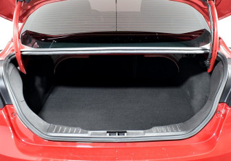 Подержанный автомобиль Ford Focus Sedan 2014 года (13 фото)