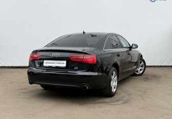 Подержанный автомобиль Audi A6 Sedan 2014 года (5 фото)