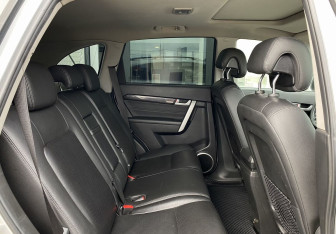 Подержанный автомобиль Chevrolet Captiva 2014 года (25 фото)
