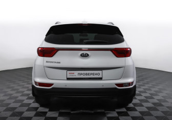 Подержанный автомобиль Kia Sportage 2018 года (6 фото)
