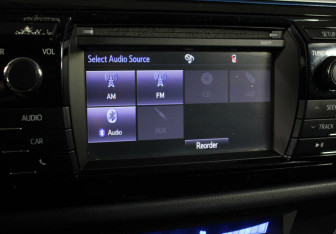 Подержанный автомобиль Toyota Corolla Sedan 2016 года (10 фото)