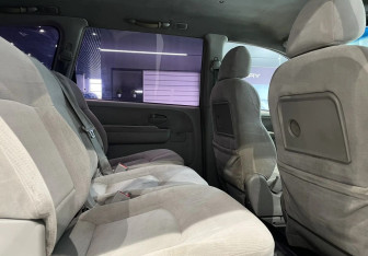 Подержанный автомобиль Hyundai Trajet 2007 года (11 фото)