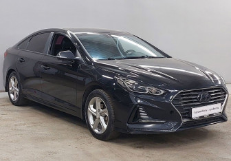 Подержанный автомобиль Hyundai Sonata 2018 года (3 фото)