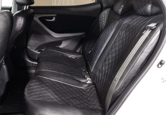 Подержанный автомобиль Hyundai Elantra Sedan 2015 года (13 фото)