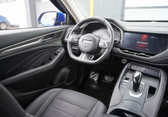 Подержанный автомобиль Haval F7 2021 года (13 фото)