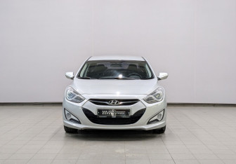 Подержанный автомобиль Hyundai i40 Sedan 2014 года (21 фото)