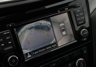 Подержанный автомобиль Nissan X-Trail 2015 года (17 фото)