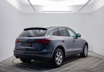 Подержанный автомобиль Audi Q5 2012 года (5 фото)