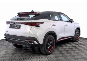 Новый Omoda C5 2022 (2 фото)