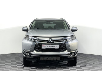 Подержанный автомобиль Mitsubishi Pajero Sport 2018 года (2 фото)