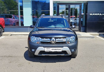Подержанный автомобиль Renault Duster 2016 года (2 фото)