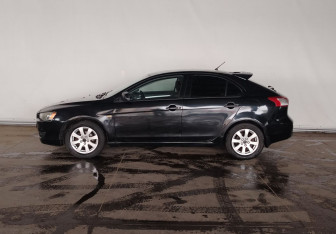 Подержанный автомобиль Mitsubishi Lancer Hatchback 2008 года (7 фото)