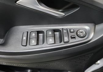 Подержанный автомобиль Hyundai Creta 2021 года (11 фото)