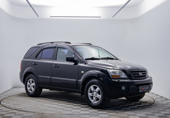 Подержанный автомобиль Kia Sorento 2007 года (3 фото)